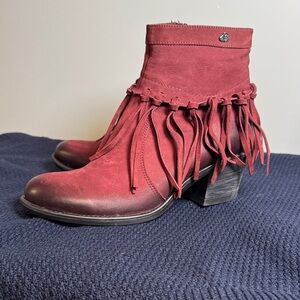 VINCI Chic Burgundy Fringed Ankle boots GOREGEOUS ombré look
